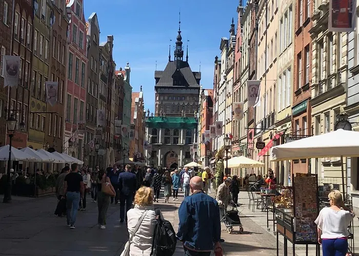Dluga Street Apartment Near Neptun Gdansk